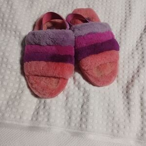 Women's Fuzzy Multicolor Slippers Size 7